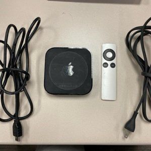 Apple TV (3rd Generation) 8GB Digital HD Media Streamer - Black